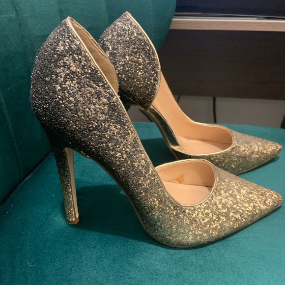 Shoes - Picture 4 of 5